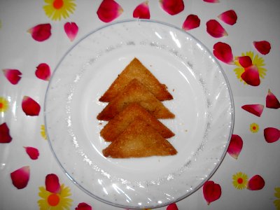Fried Bread Pieces For Shahi Tukray (Shahi Tukda)