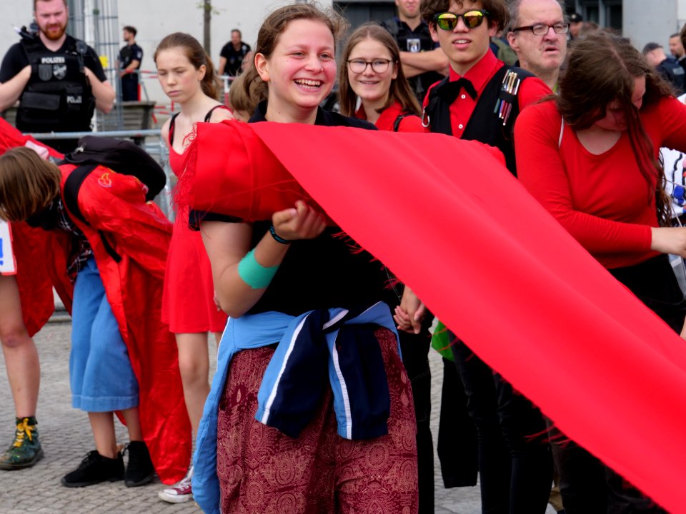 FridaysForFuture protest Berlin human chain 28-06-2019 16