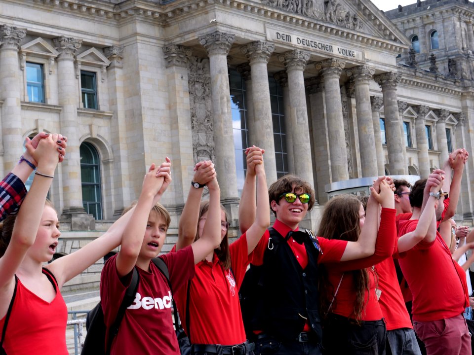 FridaysForFuture protest Berlin human chain 28-06-2019 11