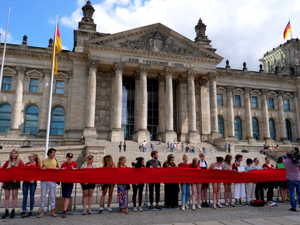 FridaysForFuture protest Berlin human chain 28-06-2019 24