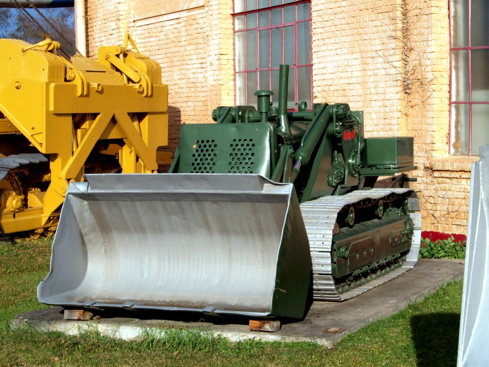 Frisch tracked loader