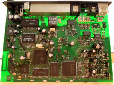 Fritz!Box 7170v1 Platine hintergrundbeleuchtet und unsegmentiert2