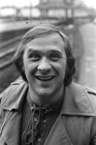 Frits Lambrechts , Opdracht Gelderlander (kop), Bestanddeelnr 925-9741