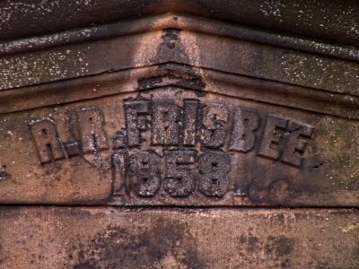 Frisbee (R. R.) Mausoleum, Allegheny Cemetery, 2015-11-02, 04