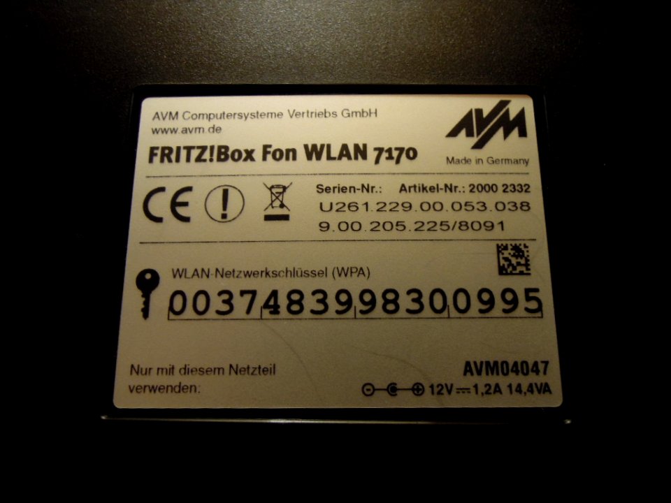 Fritz!Box 7170v1 Gehäuserückseite Seriennummer