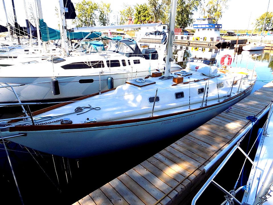 Frigate 36 sailboat Fiddler's Green II 1383