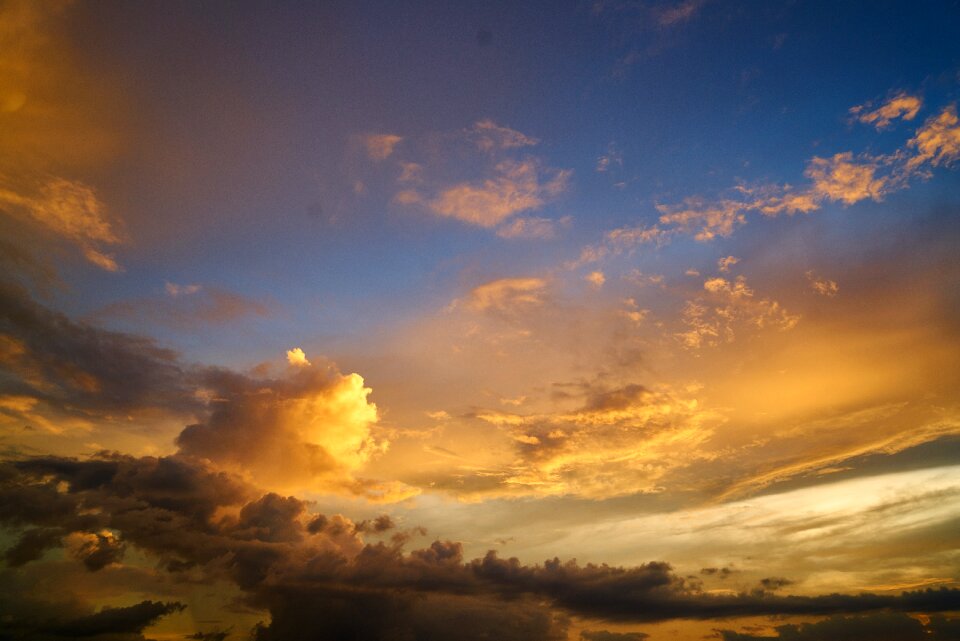 Morning brown sky brown clouds