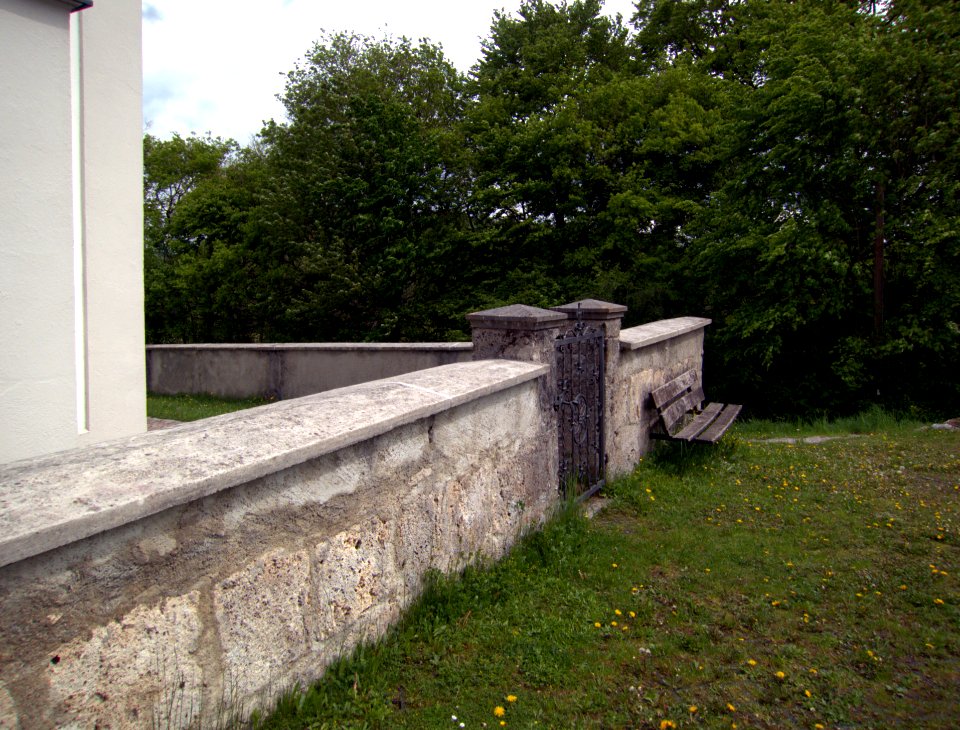 Friedhofmauer (Grub)