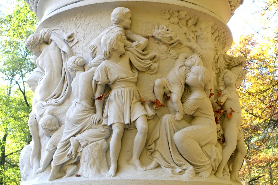 Friedrich Wilhelm III by Friedrich Drake (detail) - Großer Tiergarten, Berlin, Germany - DSC09486