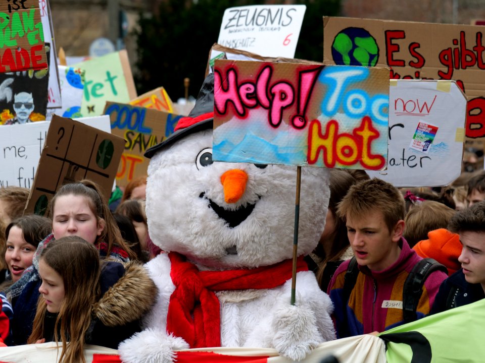 Front of the FridaysForFuture demonstration Berlin 29-03-2019 15