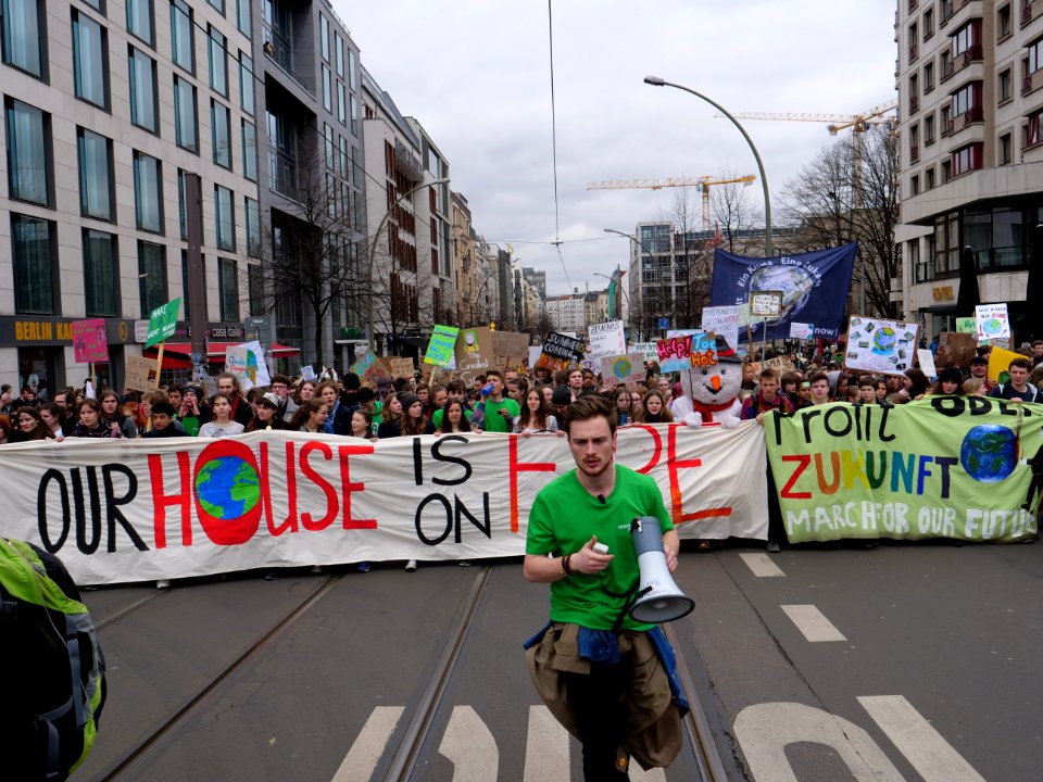 Front of the FridaysForFuture demonstration Berlin 29-03-2019 20