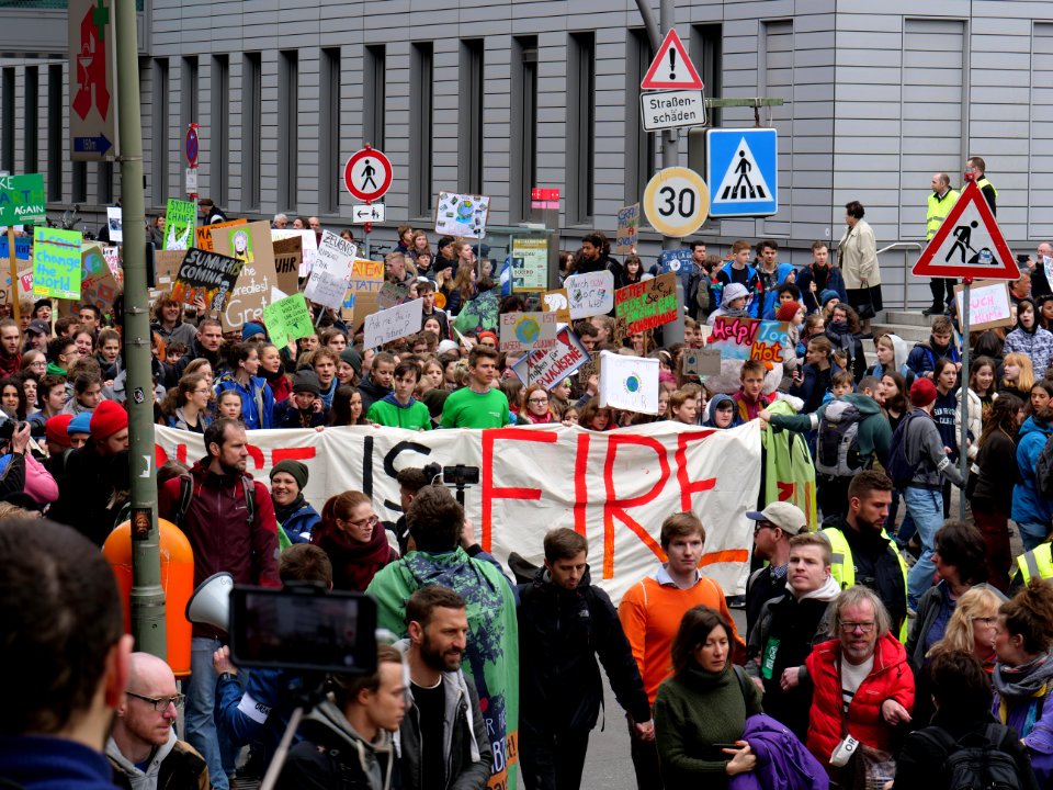 Front of the FridaysForFuture demonstration Berlin 29-03-2019 11