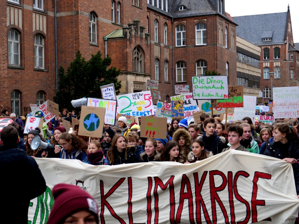 Front banner of the FridaysForFuture demonstration Berlin 15-03-2019 26