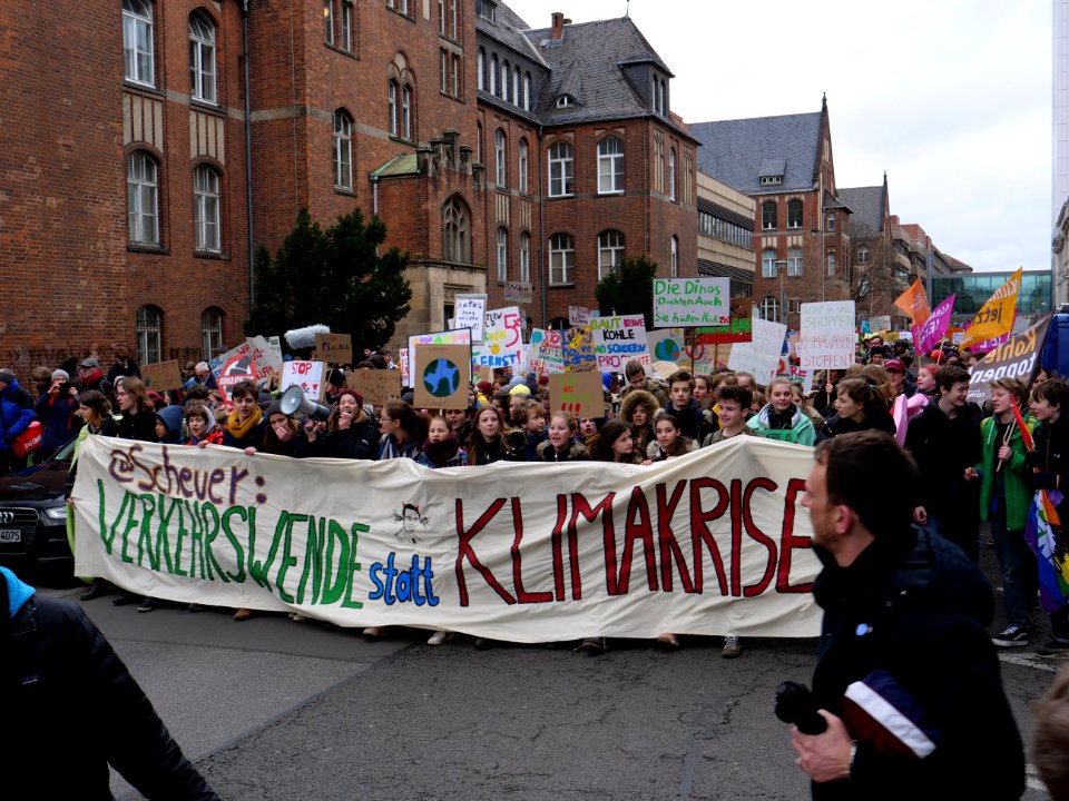 Front banner of the FridaysForFuture demonstration Berlin 15-03-2019 25