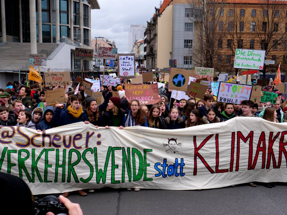 Front banner of the FridaysForFuture demonstration Berlin 15-03-2019 38