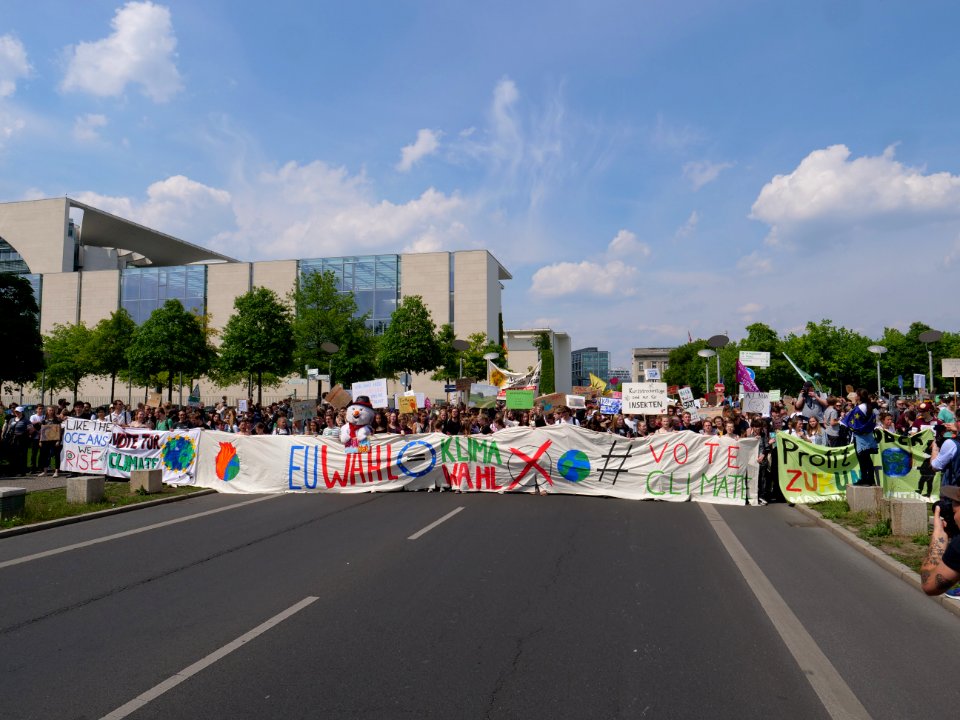 Front of the FridaysForFuture protest Berlin 24-05-2019 109