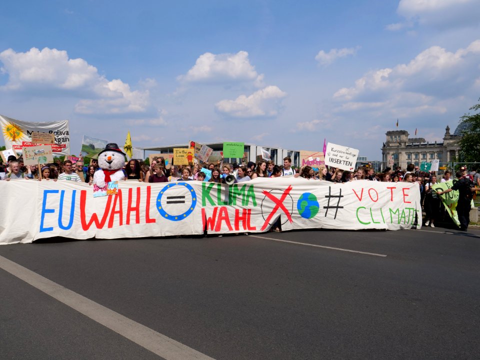 Front of the FridaysForFuture protest Berlin 24-05-2019 118