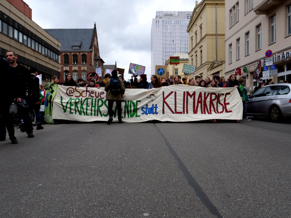 Front banner of the FridaysForFuture demonstration Berlin 15-03-2019 24
