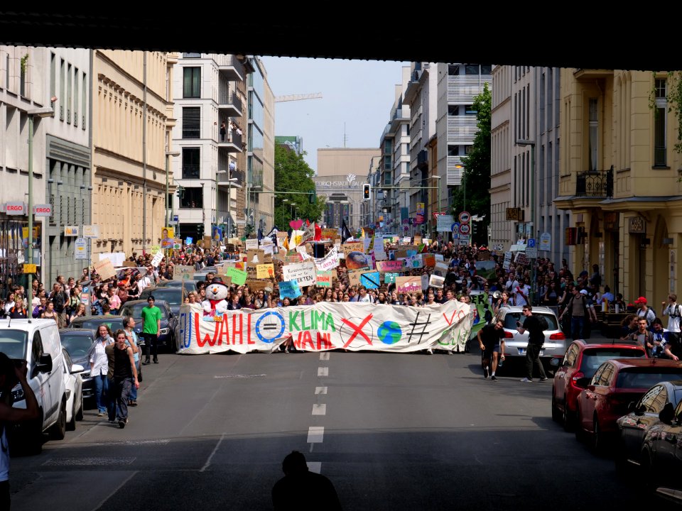 Front of the FridaysForFuture protest Berlin 24-05-2019 100