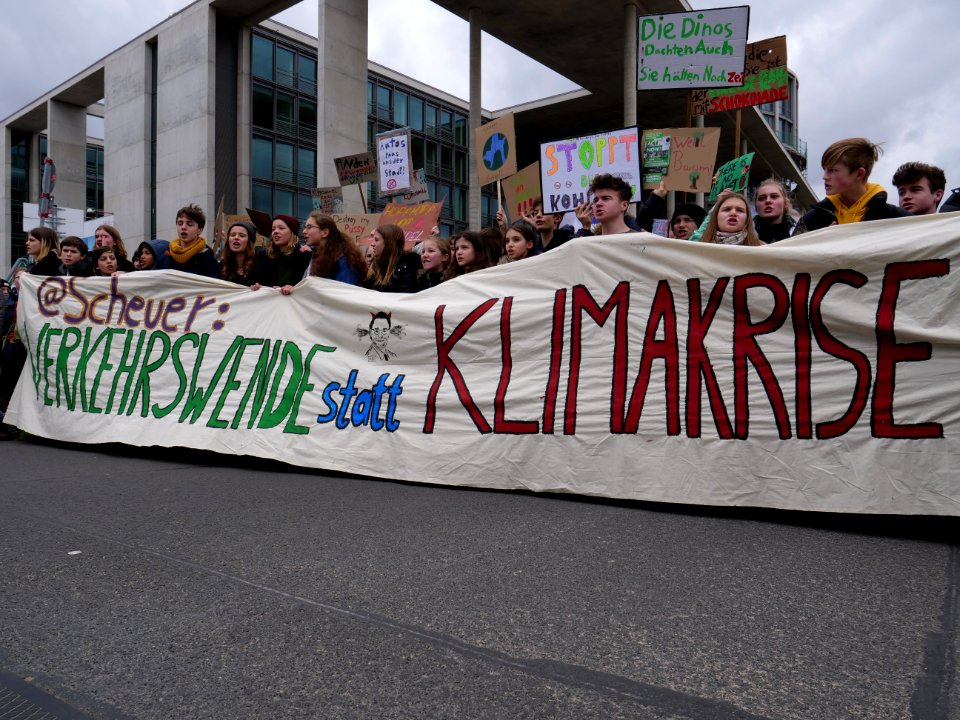 Front banner of the FridaysForFuture demonstration Berlin 15-03-2019 36