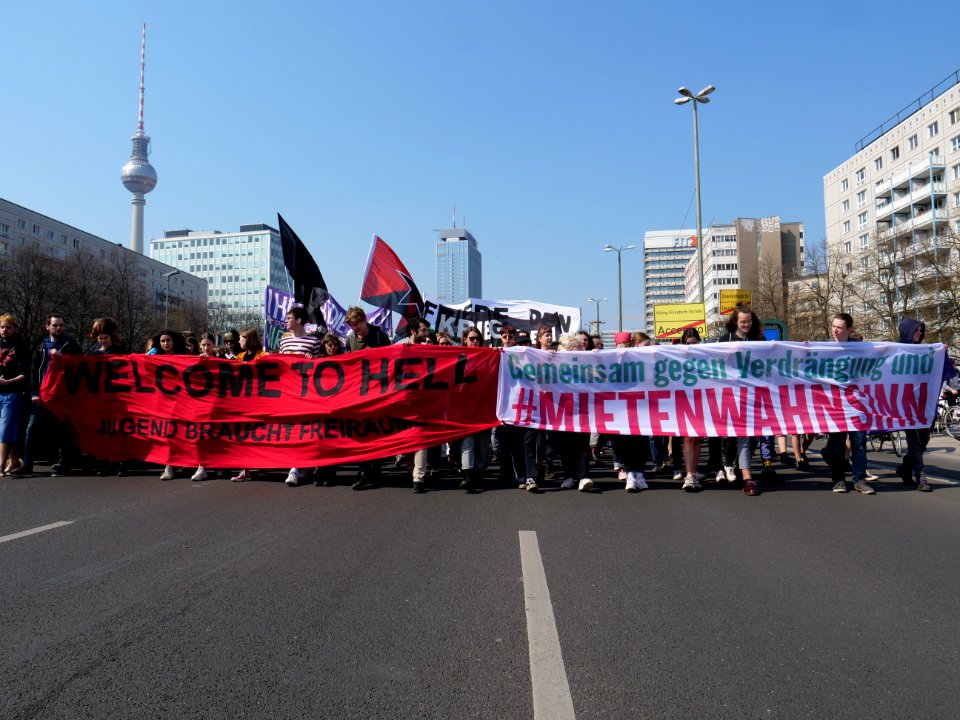 Front of the Mietenwahnsinn demonstration in Berlin 06-04-2019 08