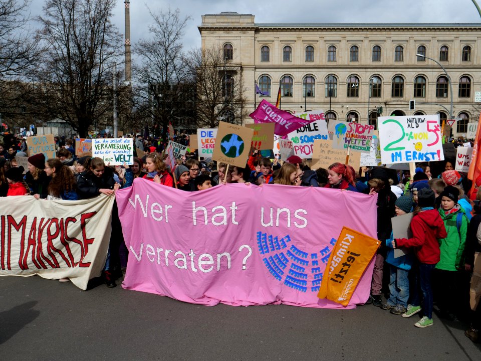 Front banner of the FridaysForFuture demonstration Berlin 15-03-2019 07