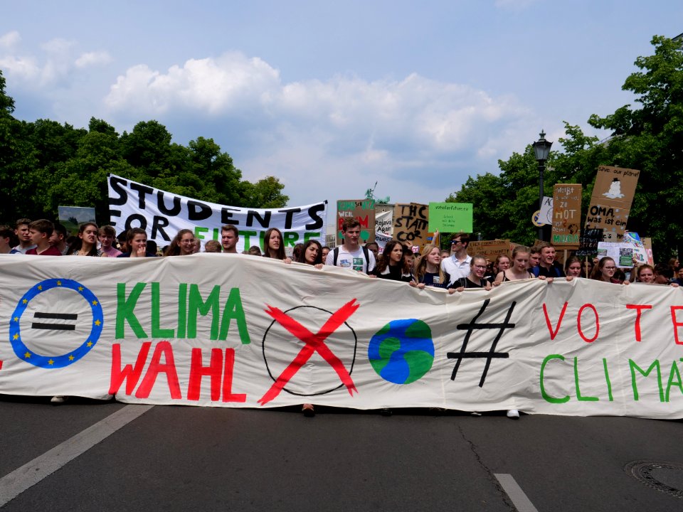 Front of the FridaysForFuture protest Berlin 24-05-2019 11