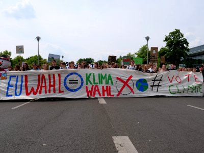 Front of the FridaysForFuture protest Berlin 24-05-2019 23