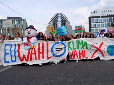 Front of the FridaysForFuture protest Berlin 24-05-2019 101