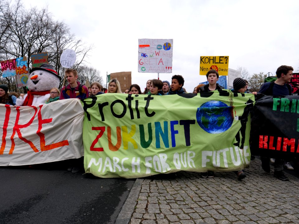 Front of the FridaysForFuture demonstration Berlin 29-03-2019 45