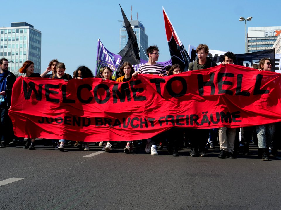 Front of the Mietenwahnsinn demonstration in Berlin 06-04-2019 10