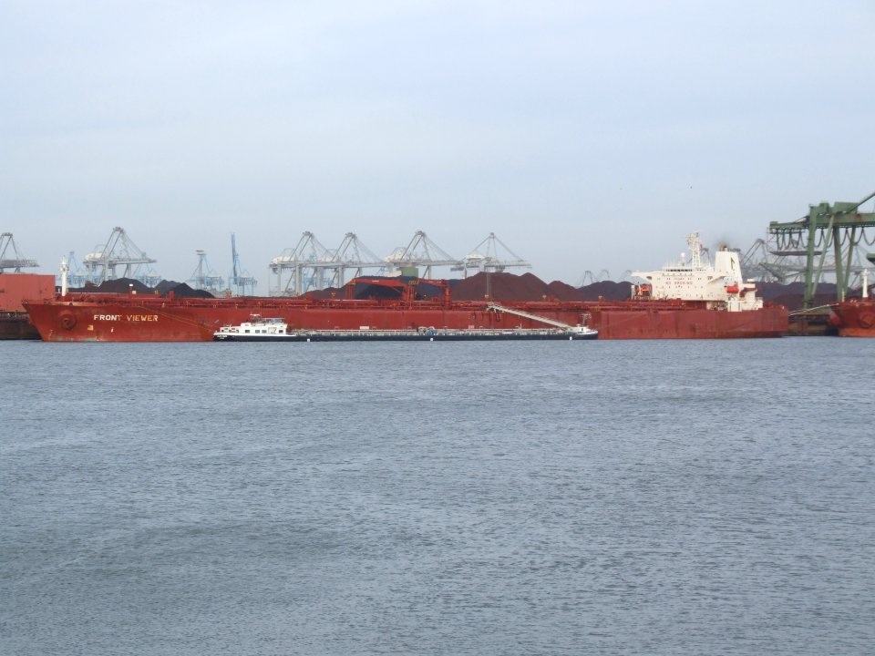Front Viewer - IMO 9008160 - Callsign 9VLV , Mississippi harbour, Port of Rotterdam, Holland 12-Dec-2006