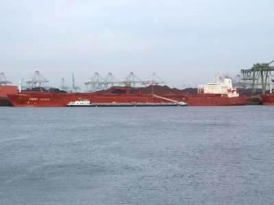 Front Viewer - IMO 9008160 - Callsign 9VLV , Mississippi harbour, Port of Rotterdam, Holland 12-Dec-2006
