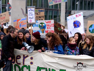 Front banner of the FridaysForFuture demonstration Berlin 15-03-2019 42