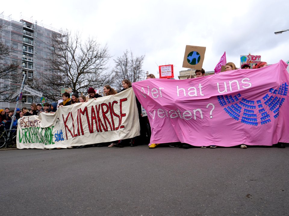 Front banner of the FridaysForFuture demonstration Berlin 15-03-2019 13