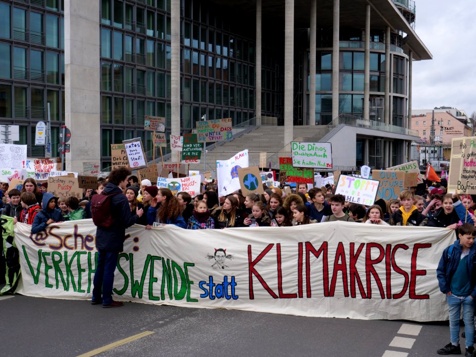 Front banner of the FridaysForFuture demonstration Berlin 15-03-2019 41