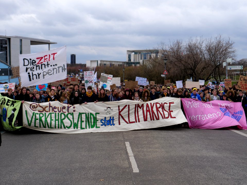 Front banner of the FridaysForFuture demonstration Berlin 15-03-2019 60