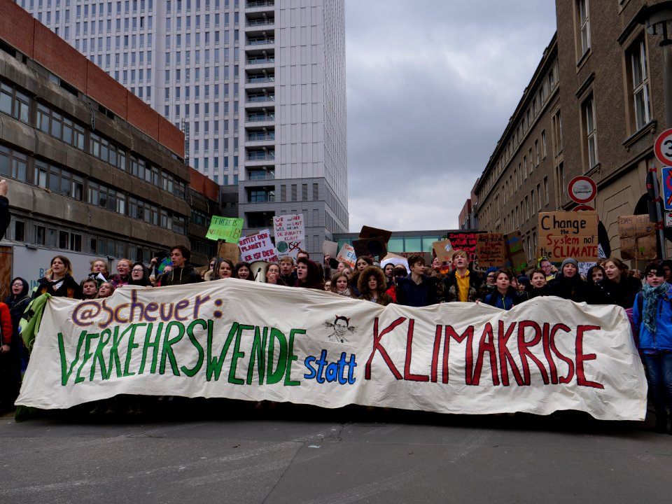 Front banner of the FridaysForFuture demonstration Berlin 15-03-2019 73