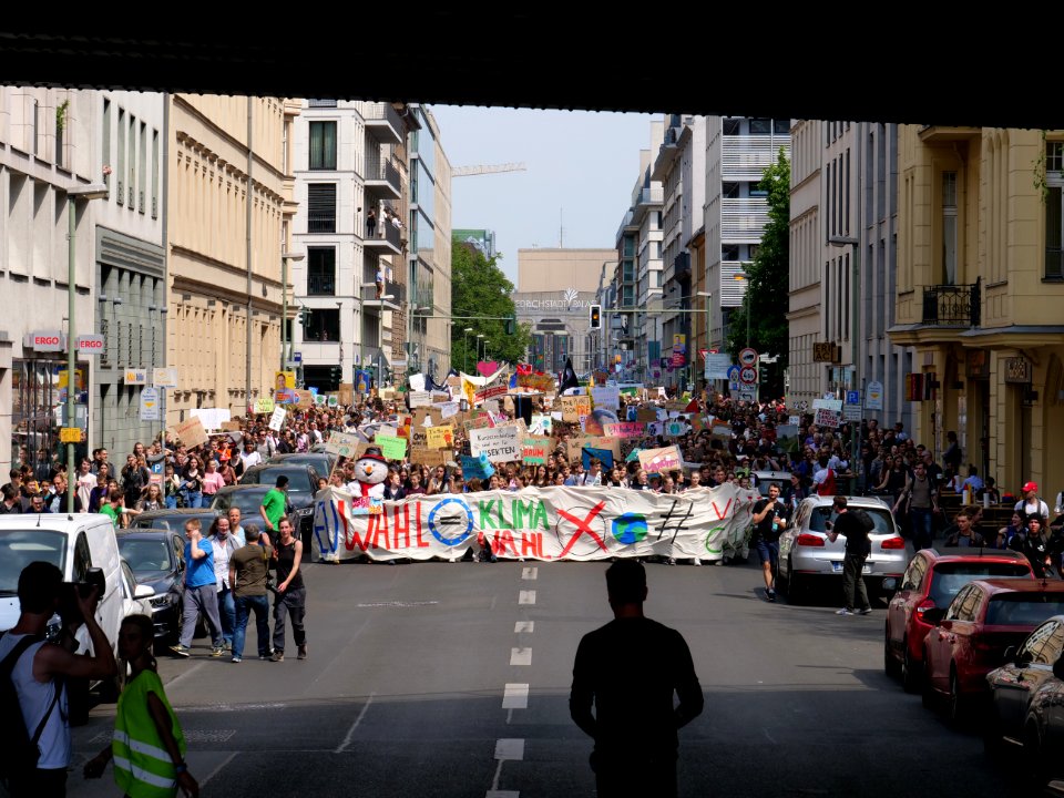 Front of the FridaysForFuture protest Berlin 24-05-2019 99