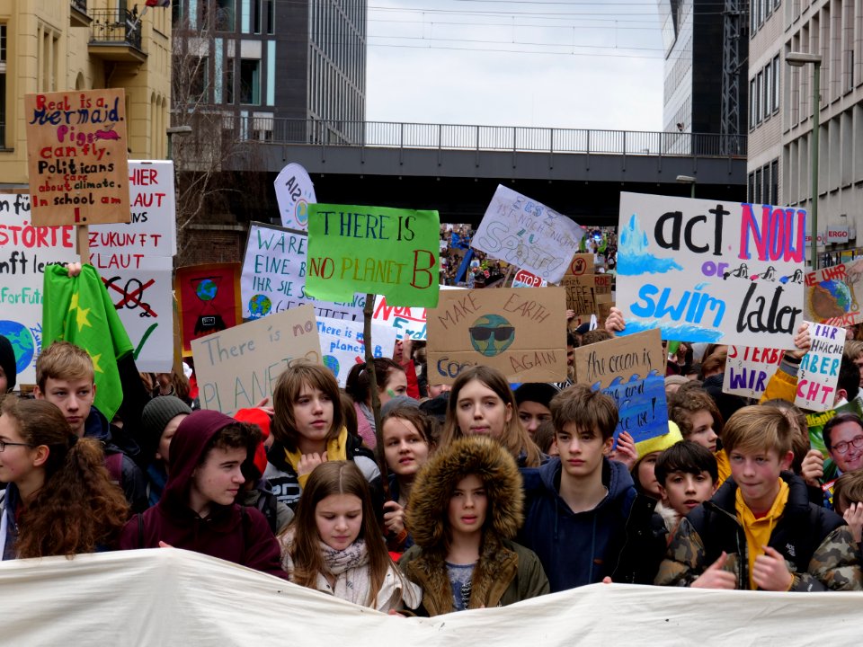 Front banner of the FridaysForFuture demonstration Berlin 15-03-2019 66