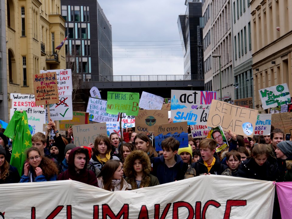 Front banner of the FridaysForFuture demonstration Berlin 15-03-2019 65