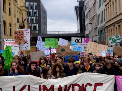 Front banner of the FridaysForFuture demonstration Berlin 15-03-2019 65