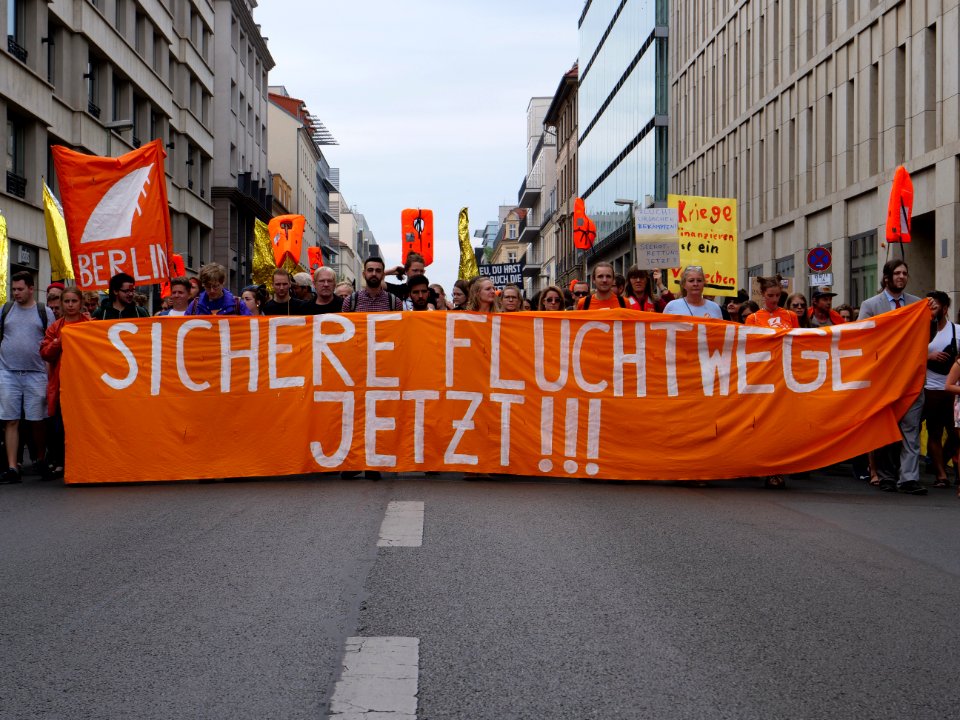 Front of the Seebrücke demonstration Berlin 06-07-2019 34