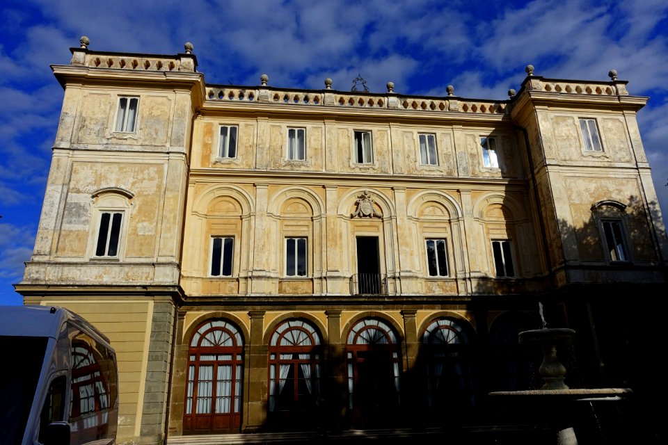 Front facade - Villa Grazioli - Grottaferrata, Italy - DSC03581