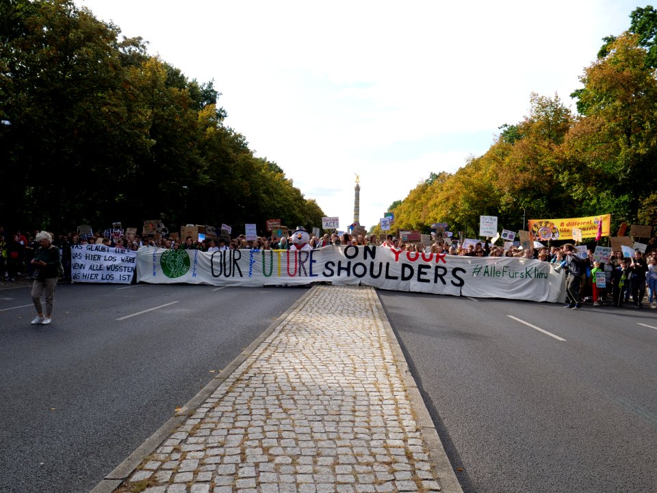 Front of the 3rd Global Climate Strike Berlin FridaysForFuture demonstration 108