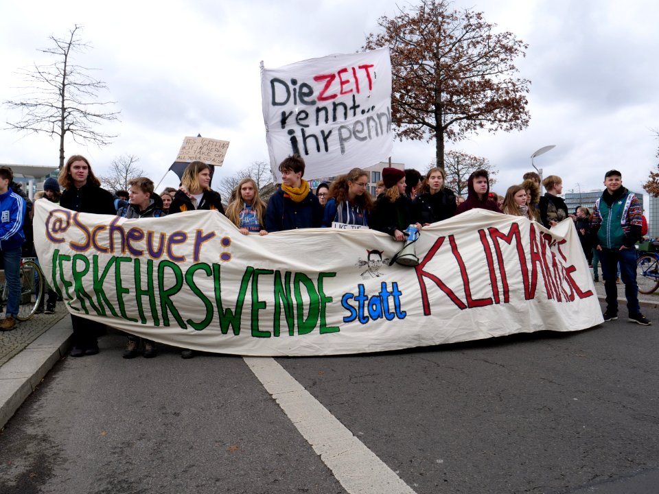 Front banner of the FridaysForFuture demonstration Berlin 15-03-2019 54