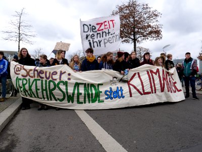 Front banner of the FridaysForFuture demonstration Berlin 15-03-2019 54