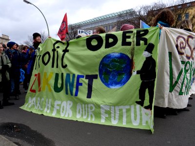 Front banner of the FridaysForFuture demonstration Berlin 15-03-2019 04