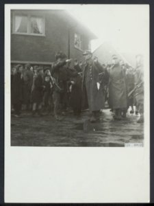 Front Noord-Oost Nederland. Reportage uit Enschede en Hengelo van de strijd in d, Bestanddeelnr 120-0932