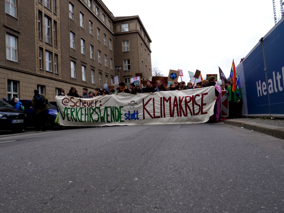 Front banner of the FridaysForFuture demonstration Berlin 15-03-2019 17